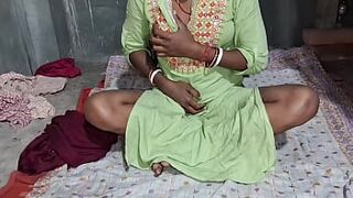 Desi sali hot salwar shirt me best Indian Anal sex videos - 1 image