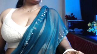 Desi Solo S Hot Big Boobs Bra Hot Show - 5 image