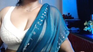 Desi Solo S Hot Big Boobs Bra Hot Show - 6 image