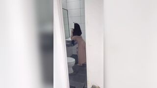 EPS. 10 - Bandung Celebgram Peeked at Photographer When Changing Clothes, Caught Peeking Continues 2 Rounds - 1 image