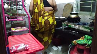 Desi Moti Gand Wali Aunty Fucked By Stepson in Kitchen when she cooking! - 12 image