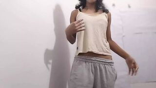 Desi sister in law sending nude to her Jija