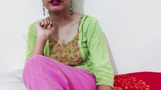 Desi stepmom convinced by horny stepson for hard fuck Desi hot sexy stepmom ka teen son ne chudai pani nikal diya! Hindi - 5 image