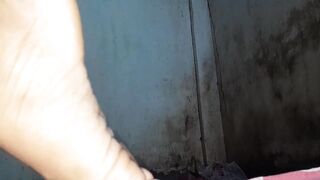 Naukar ne malkin ko choda massage karne k Bahane Pura le Lia malkin hua khus bola or jor se chodo Mujhe maid sex video - 11 image