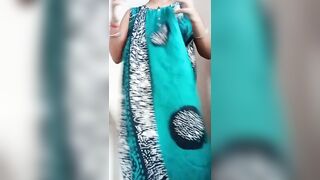 Indian mom showing her big ass and fingering her pussy part-2 - 2 image