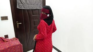 Desi Pakistani Beautiful Housewife Nude Dance On Live WhatsApp Video Call infront Of Her Client - 2 image
