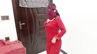 Desi Pakistani Beautiful Housewife Nude Dance On Live WhatsApp Video Call infront Of Her Client - 6 image