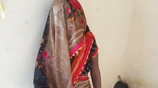 Desi padosan bhabhi ki chudai ki jab bhaiya ghar par nahi the hindi audeo - 2 image