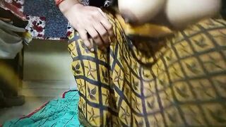 Desi Marathi aunty fucking in saree with boyfriend - 5 image