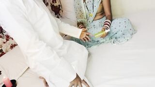 Sasur and Bahu Father-in-law Fucked by Daughter-in-law Alone in the Room for Oil Massage Part 2 - 2 image