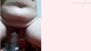 Happynm Desi Village Chauby Wife Oil Laga Ke Bottle Se Apni Gand Ki Mast Chudai Kiya - 5 image