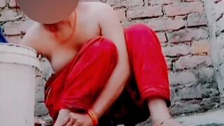 Hot sexy Lavanya is taking a bath by rubbing her sexy body, she is a very beautiful hot sexy girl, taking off all the clothes from her body and taking a bath. - 15 image