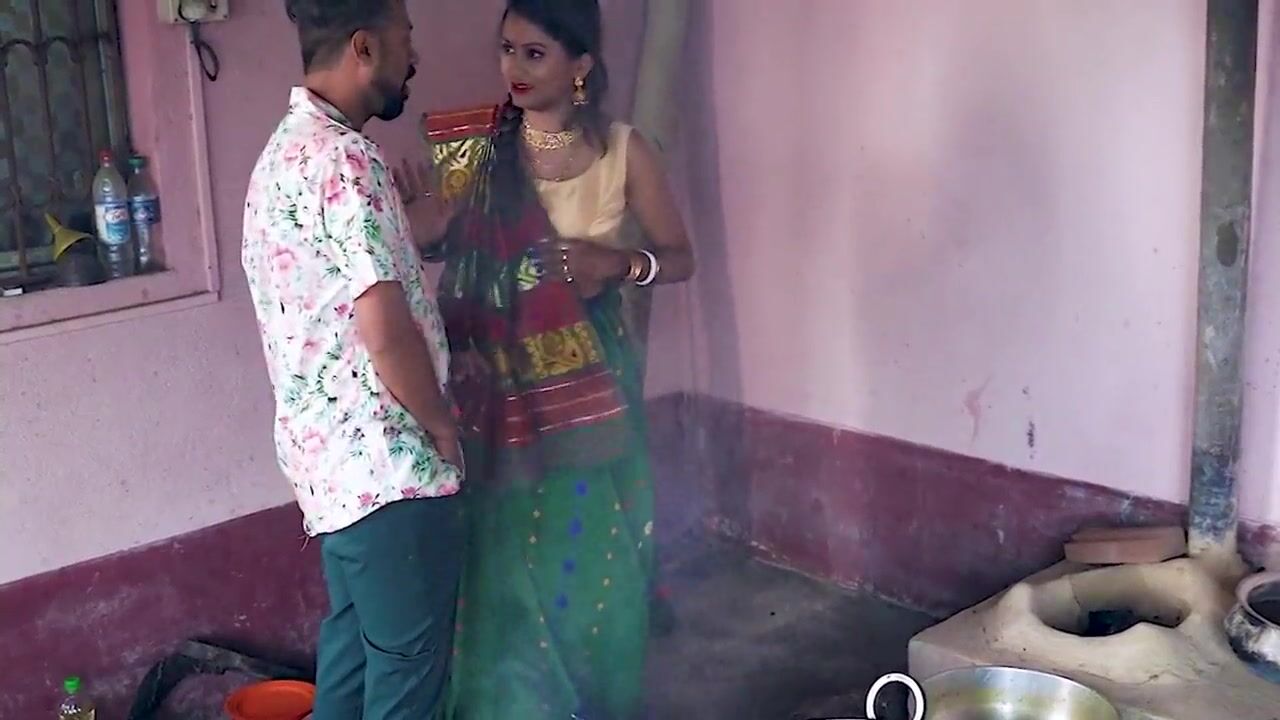 Indian Village Bhabhi Having Sex With Devar Outdoor In Dirty Hindi Audio  watch online
