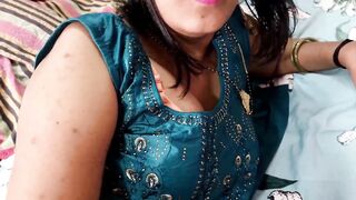 Sexy Mallu Aunty with big ass fucked by tenant boy while living alone at home Hindi Audio - 2 image