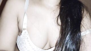 Calllgirl Hira_butt ko ghar bola kar lun ki massage li - 5 image