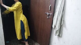 Step sister ko kapde utaar ke choda