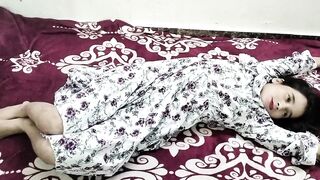 Girlfriend ko oyo le jake choda - 5 image