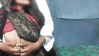 Desi bhabhi's big tits were pressed hard and she sucked a lot of cock after seeing the cock in her mouth. - 5 image