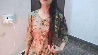 Larki apne ghar boyfriend ko bula kar chudbai - 1 image