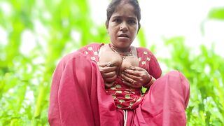 Khet Mein Bhabhi Ne Finger Se Nikala Oot Pani - 2 image