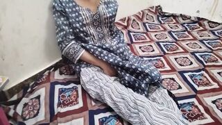 Desi gaao ki larki ko suta kar chod diya hindi me - 1 image