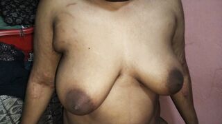 Indian Telugu aunty saree changing