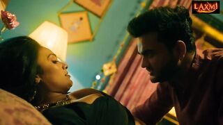 Hottest Indian bhabi seduced her husband friend and fucked in doggy style real Hindi sex video