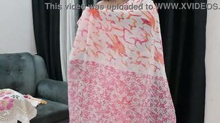 Indian bhabhi hot boobs