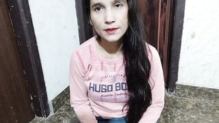 Dost me larki ko gift deke pel diya - 4 image