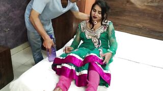 Bhabhi ko jabar dasti patak ke pel diya - 2 image