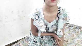 Desi Bhabhi ko akele me jabar dasti pakad choda - 1 image