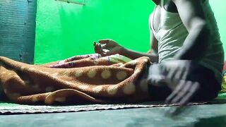 Dehati Guy Wali Mousi Ji Ko Raat Me Akela Ghar Me Choda - 1 image