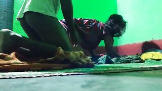 Dehati Guy Wali Mousi Ji Ko Raat Me Akela Ghar Me Choda - 12 image