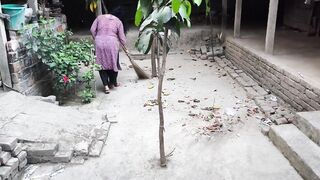 My aunty was cleaning the yard. But I hugged him, put him in my aunty ass, and started fucking him anal - 4 image