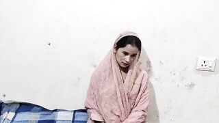 Desi Indian Muslim Girlfriend Fuck Hard In Bathroom - 1 image