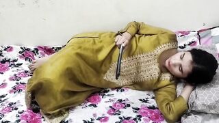Buaa ki step daughter ko ghar pe bula kar jabar dasti pela - 1 image