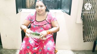 Indian Desi Bhabhi fucking neighbour boy's