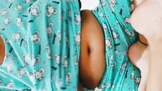 nisha gurgain pussy fingering desi viral mms xxx video - 2 image