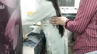 Doctor ne muze ghar pe bulakar bedroom me jabar dasti pela - 5 image