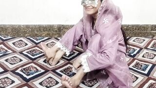 Naukrani ko kichen me jabar dasti chod kar bur se paani nikala