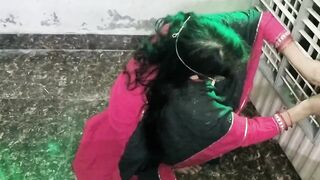 Naukrani ko paise dekar jabar kichen me hi pakad ke pel diya