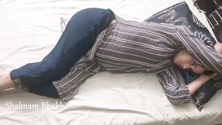 Desi bhabhi Shabnam and her hubby get hot and heavy in Indian village