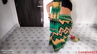 Desi wife in saree gets hardcore Indian action with webcam