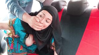 Stepmom hijab-wearing gets her juicy ass pounded in car by big cock