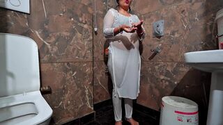 Step-family seduction leads to steamy POV fuck-fest with Indian stepsister-in-law