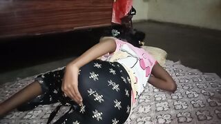 Sexy bhabi ne apni piyas bujhai dogi style me - 3 image