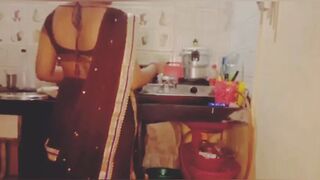 Tamil Real Desi mallu sharee bhabhi and dewar Sex video - 1 image