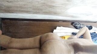 Desi wife jab nahane gyi to rok ni payi young Indian Desi wife - 5 image