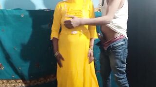 Bhabi Ko Khary Khary Chod Dala - 4 image