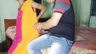 Indian bangali pinki vabi ki birthday hay or davor aya tha gift lakar or vabi jamke choda. - 4 image